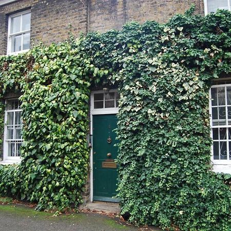 شقة لندن  في 4 St Martins Almshouses المظهر الخارجي الصورة